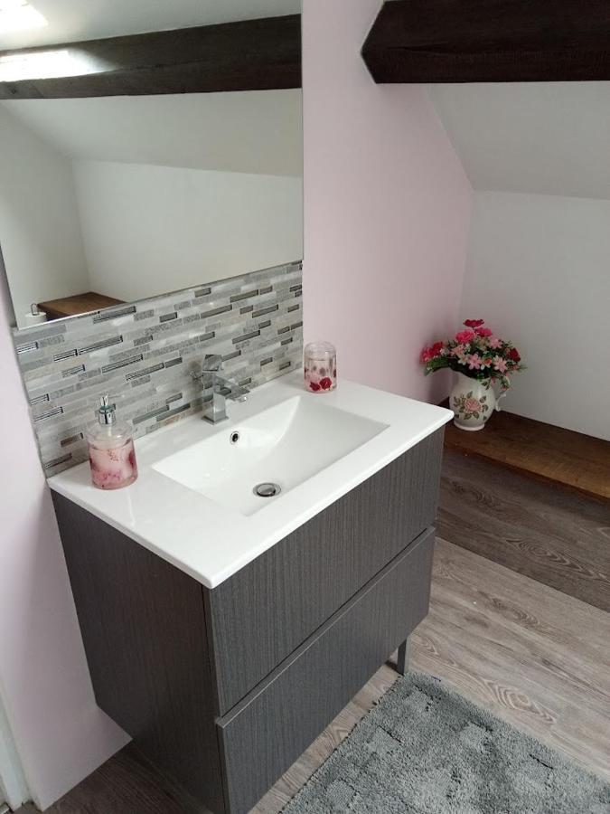Le Chalange Bed and Breakfast Lapenty Exteriör bild