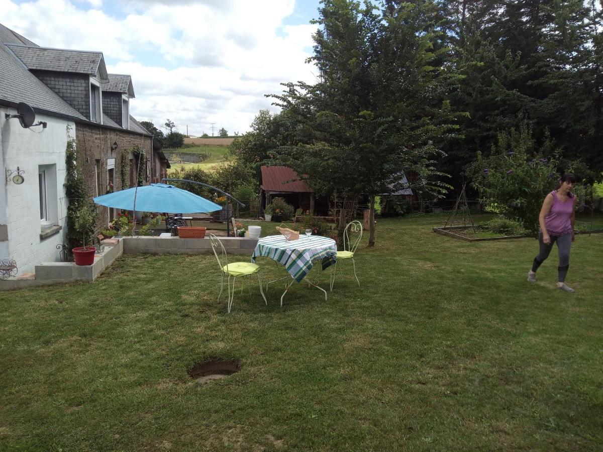Le Chalange Bed and Breakfast Lapenty Exteriör bild